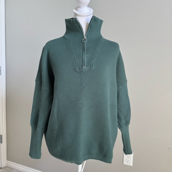 Stylish Green Ribbed Quarter-Zip Sweater Medium - Picture 1 of 7
